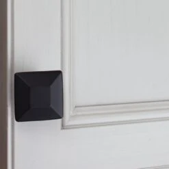 1-3/8 In. Matte Black Square Cabinet Knob (10-Pack) 13 1-3/8 In. Matte Black Square Cabinet Knob (10-Pack) -arbor Shop 0b9972a5d07d2e9d970c93b2eb19ccae